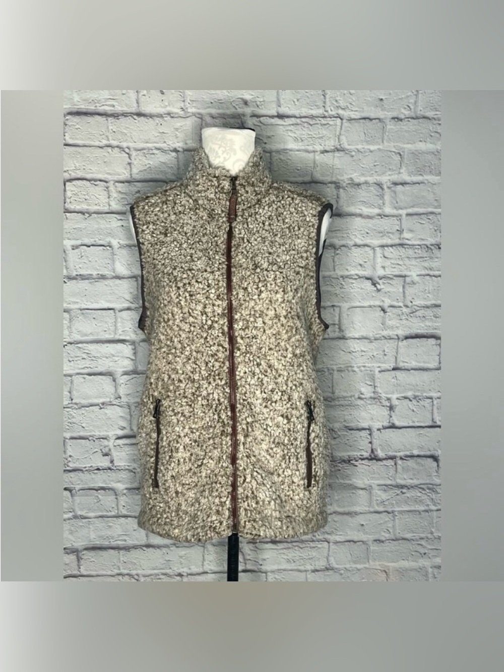 True Grit frosty tip Sherpa vest zip 
size small